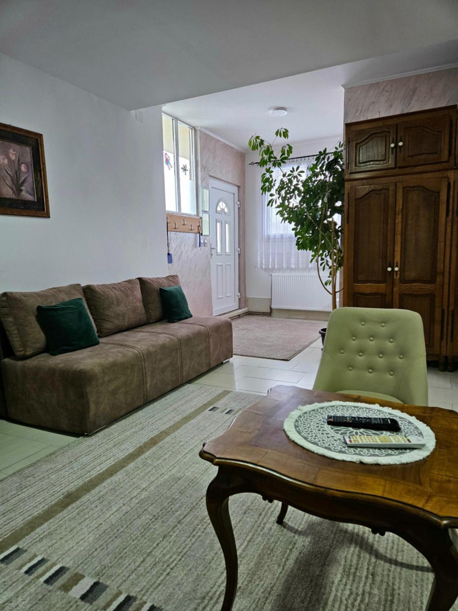 Apartman Juga Kremna ภายนอก รูปภาพ