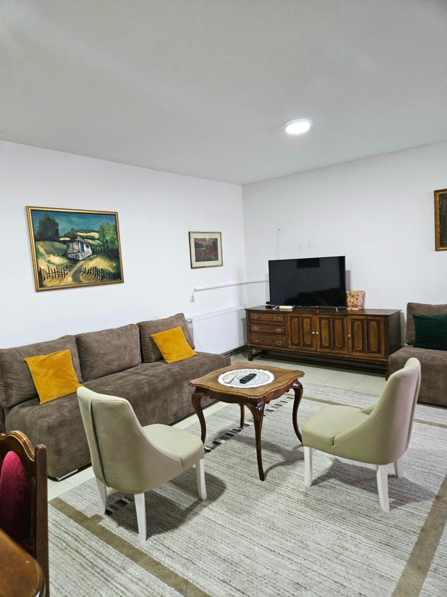 Apartman Juga Kremna ภายนอก รูปภาพ